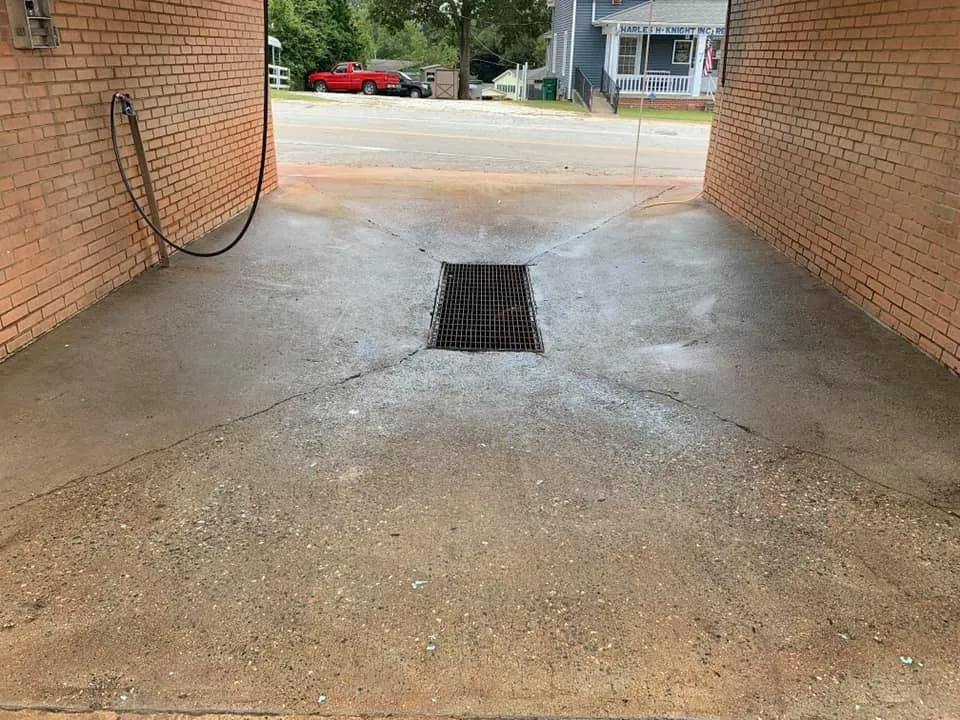 Slide of Whitt's Sewer Works and Septic Tanks