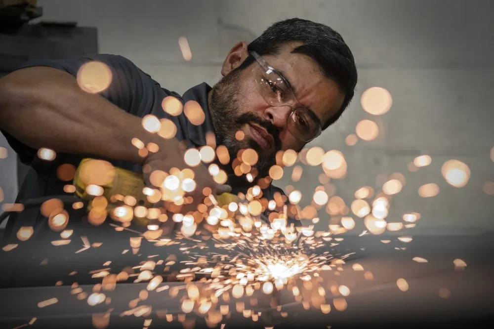 Slide of Willis Klein Commercial Sales