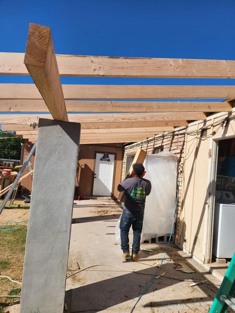 Slide of WM Contractors