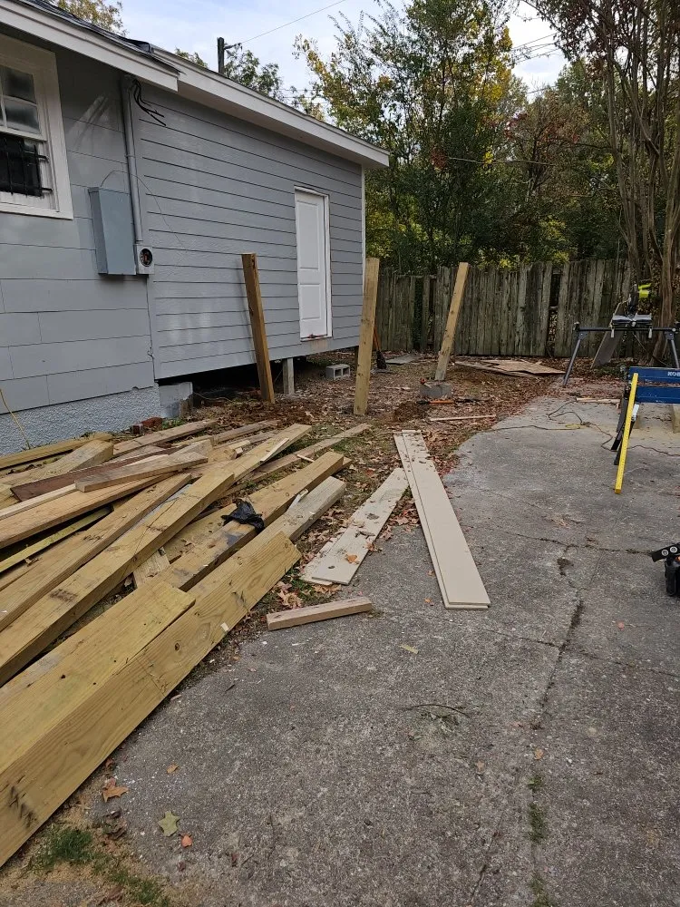 Slide of Yahnus Contracting