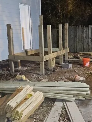 Yahnus Contracting Logo