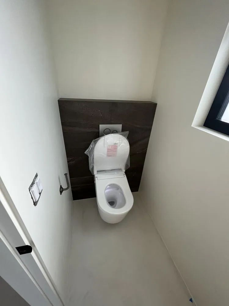 Slide of Yuri Plumber