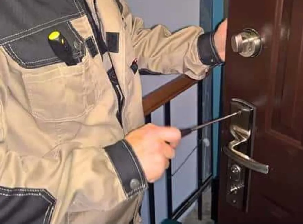 Slide of Yurii Handyman