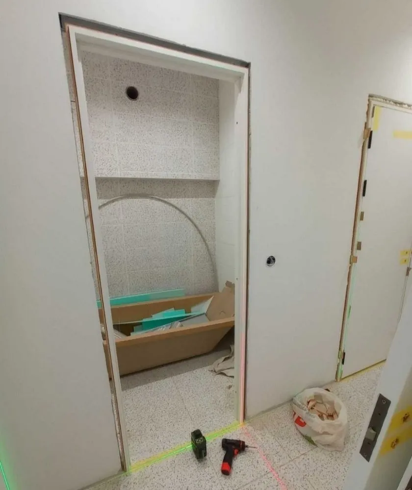 Slide of Yurii Handyman