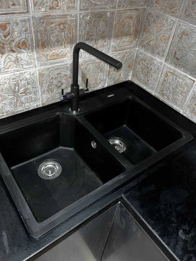 Slide of Yurii Handyman