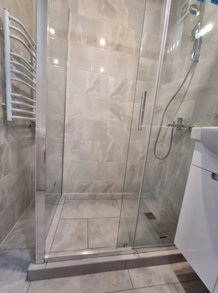 Slide of Yurii Handyman