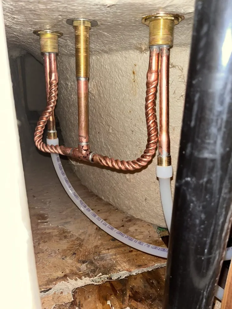 Slide of Z4 Plumbing Solutions